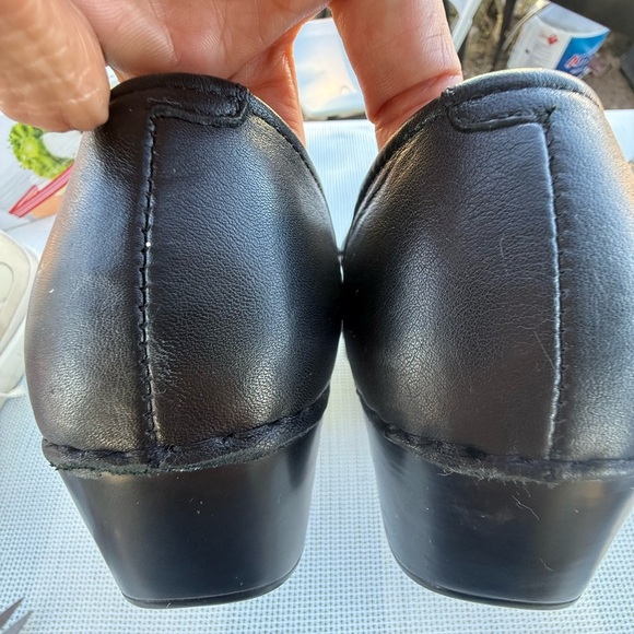 DANSKO WOMENS SIZE 39 Black color - Picture 4 of 9